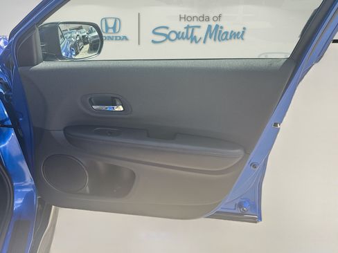 Used 2021 Honda HR-V Sport image 32