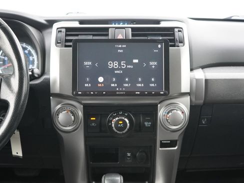 Used 2018 Toyota 4Runner SR5 AWD/4WD image 23