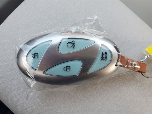 New 2023 Hyundai Ioniq 6 SEL image 25