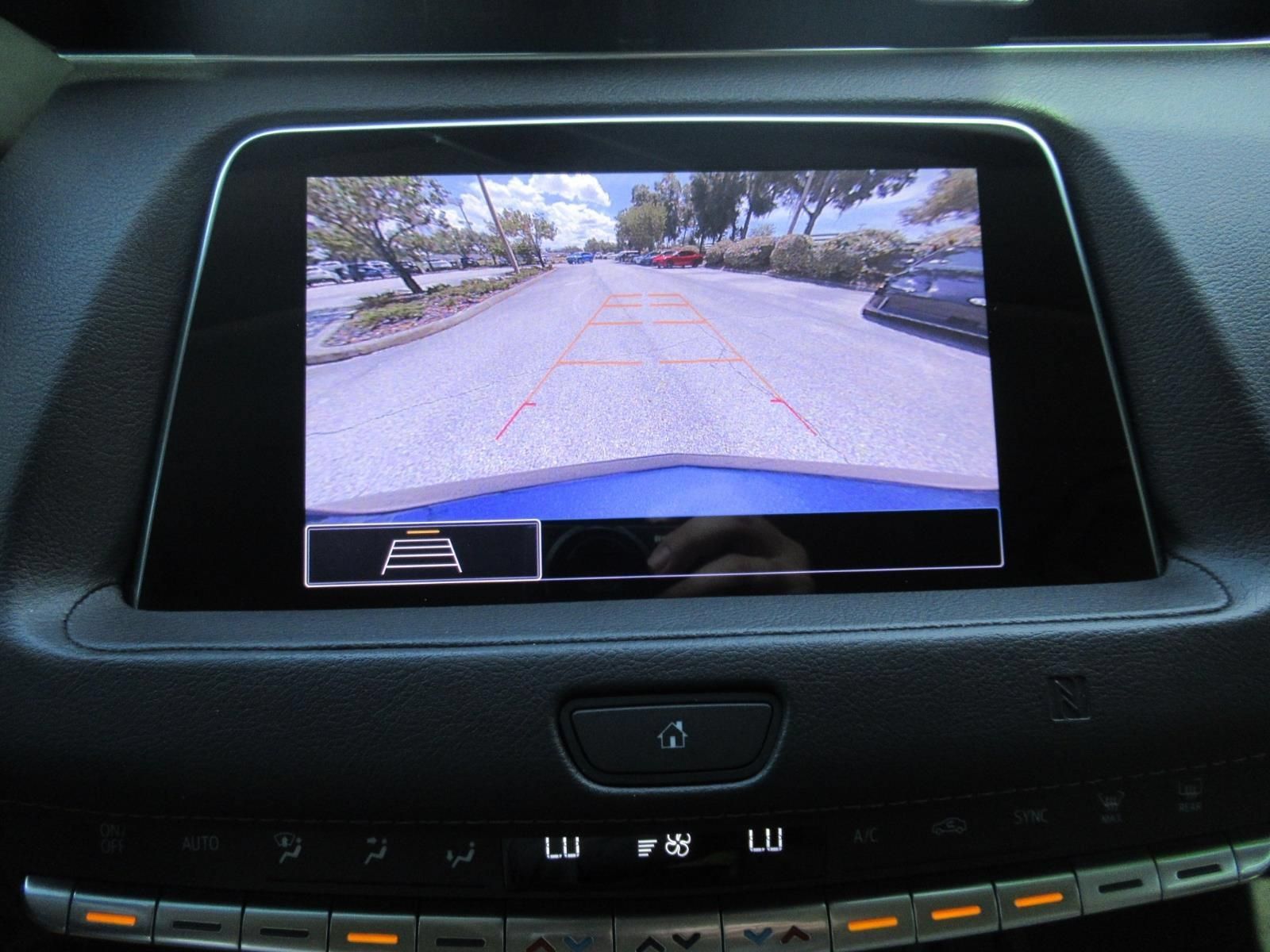 Used 2020 Cadillac XT4 Premium Luxury w/ Driver Awareness Package FWD image 27