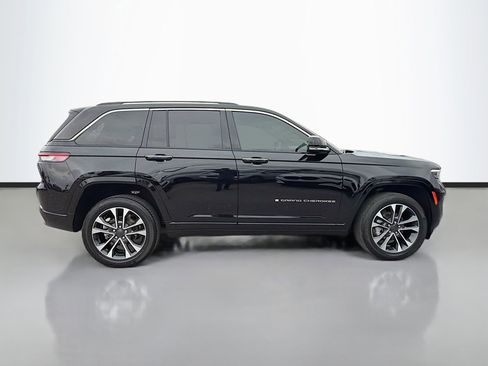 Used 2023 Jeep Grand Cherokee Overland w/ Luxury Tech Group IV image 3