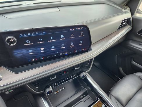 Used 2025 Chevrolet Tahoe LT image 23