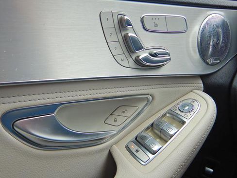 Used 2015 Mercedes-Benz C 300 4MATIC Sedan image 25