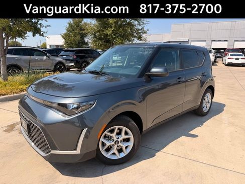 Certified 2025 Kia Soul LX w/ LX Technology Package FWD image 1