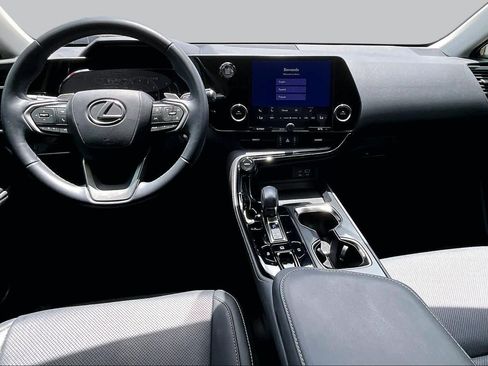 Used 2024 Lexus NX 250 FWD w/ Towing Package (2000 Lbs) image 16