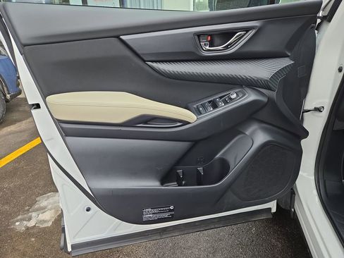 Used 2025 Subaru Ascent Premium w/ Premium Package image 12