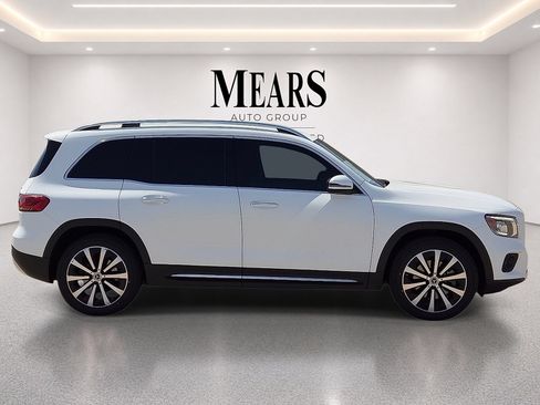 Used 2022 Mercedes-Benz GLB 250 4MATIC w/ Premium Package Lite image 6