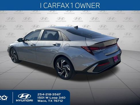 Used 2025 Hyundai Elantra Sport image 12