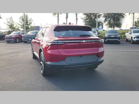 New 2026 Chevrolet Equinox EV LT image 18