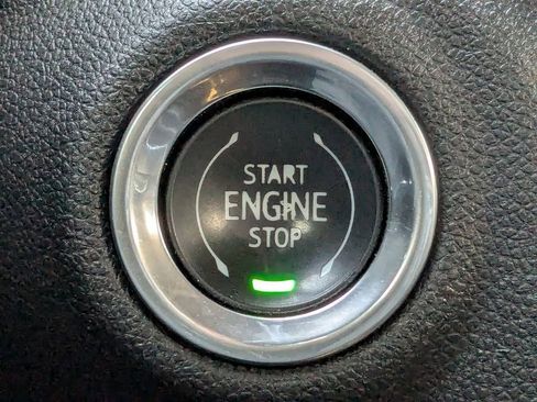 Used 2019 Chevrolet Silverado 1500 LTZ image 31