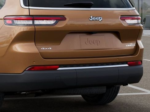 New 2026 Jeep Grand Cherokee L Limited w/ Trailer Tow Package AWD/4WD image 14