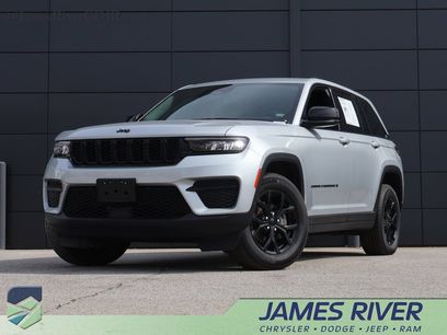 Used 2025 Jeep Grand Cherokee Altitude