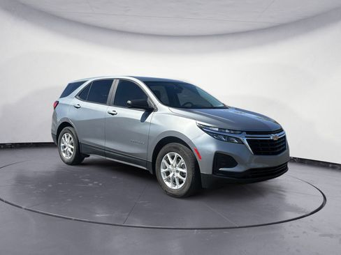 Used 2024 Chevrolet Equinox LS FWD image 7