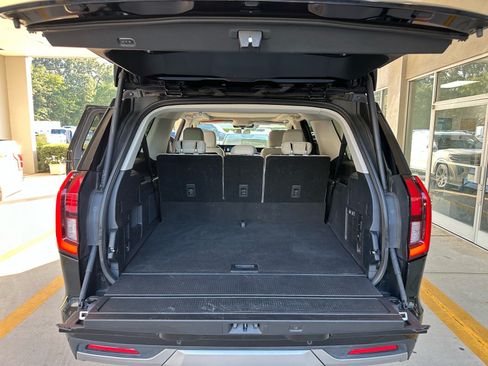 Certified 2025 Ford Expedition Max Platinum w/ Driver's Package AWD/4WD image 25