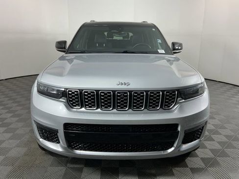 Used 2021 Jeep Grand Cherokee L Summit w/ Luxury Tech Group V image 2