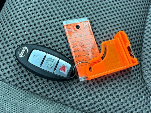 Used 2020 Nissan Frontier SV image 30