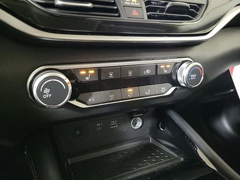 Used 2023 Nissan Altima 2.5 SR w/ SR Premium Package image 20