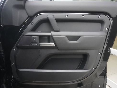 New 2026 Land Rover Defender 110 V8 image 21