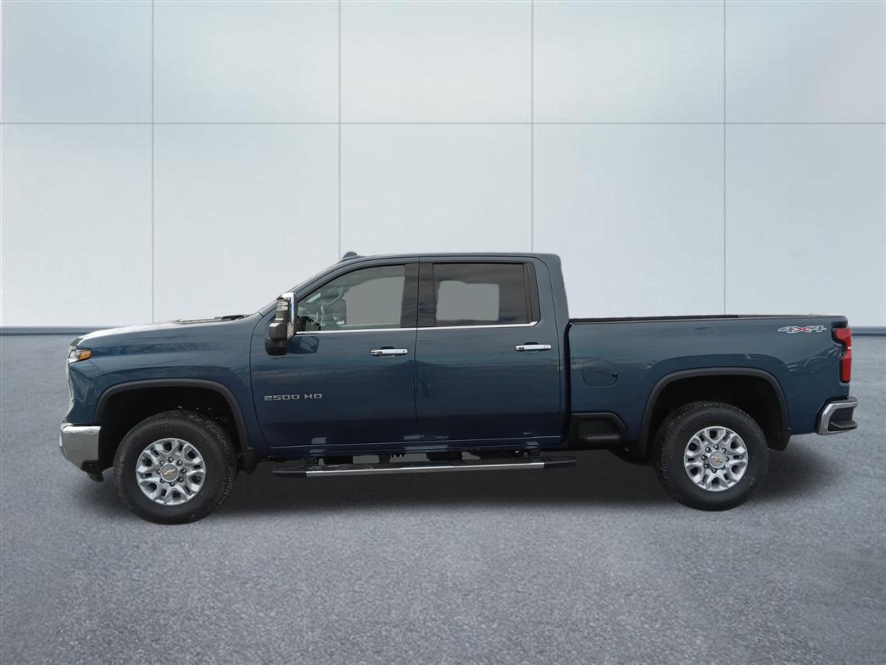 Used 2026 Chevrolet Silverado 2500 LTZ AWD/4WD image 2