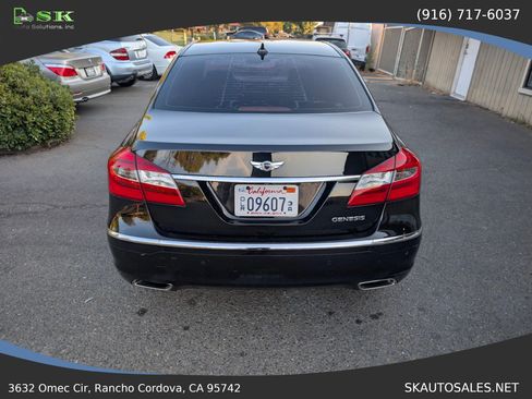 Used 2014 Hyundai Genesis 5.0 R-Spec RWD image 9