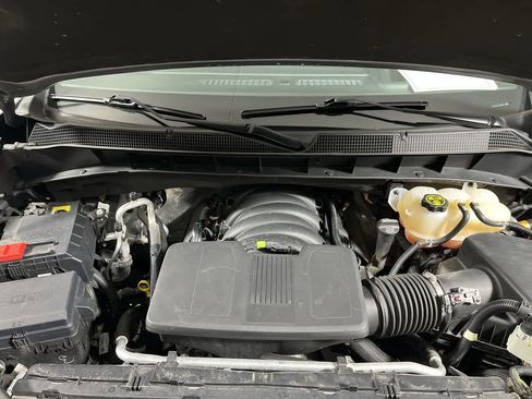 Used 2023 Chevrolet Silverado 1500 High Country w/ Technology Package AWD/4WD image 12