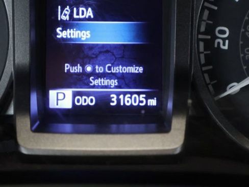 Certified 2019 Toyota Tacoma TRD Sport image 14