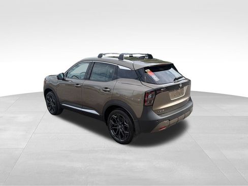New 2026 Nissan Kicks SR w/ Cold Weather Package AWD/4WD image 4