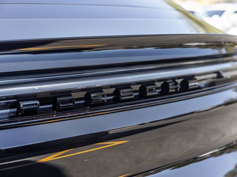 Certified 2024 Porsche Cayenne Coupe AWD/4WD image 24