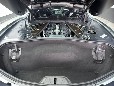 Used 2024 Chevrolet Corvette Z06 w/ Z07 Performance Package RWD image 28