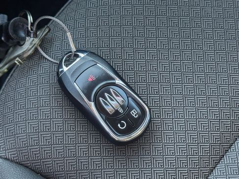 Used 2025 Buick Encore GX Preferred image 22