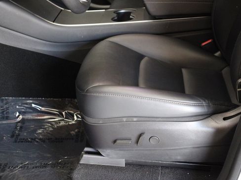 Used 2020 Tesla Model Y Performance image 23