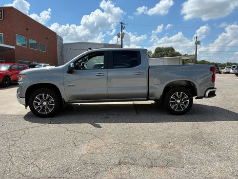 Used 2025 Chevrolet Silverado 1500 LT RWD image 2