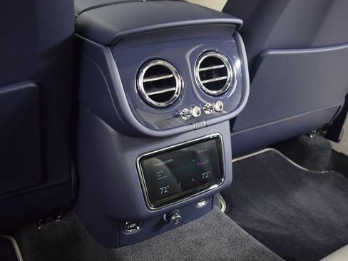 New 2025 Bentley Bentayga image 22