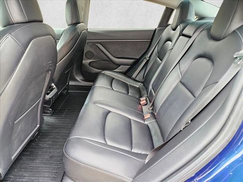 Used 2022 Tesla Model 3 image 19
