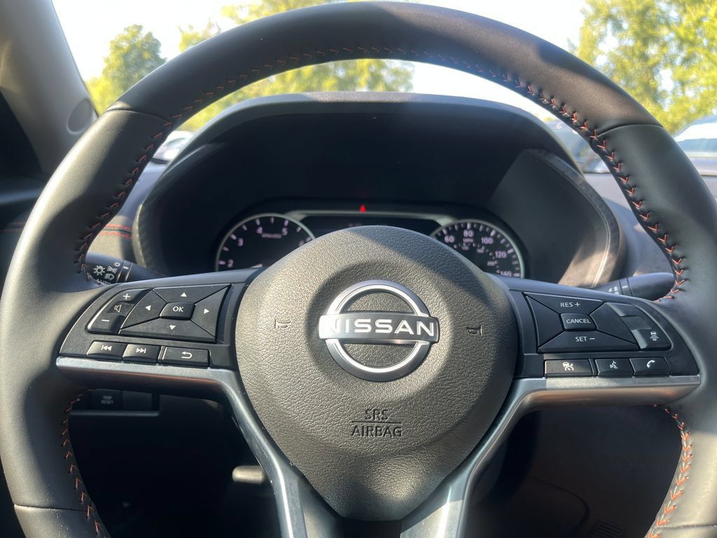 Used 2025 Nissan Sentra SR FWD image 44