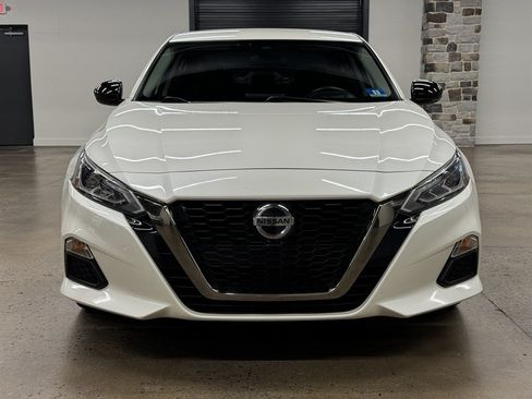 Used 2020 Nissan Altima 2.5 SR AWD/4WD image 2