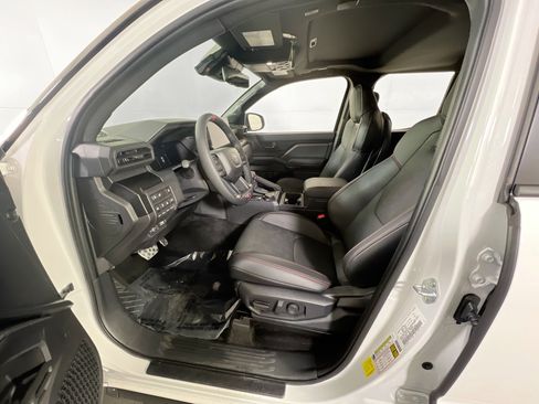 Used 2025 Toyota Tacoma TRD Pro image 21