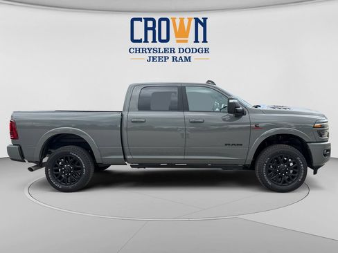 Used 2025 RAM 3500 Limited AWD/4WD image 2