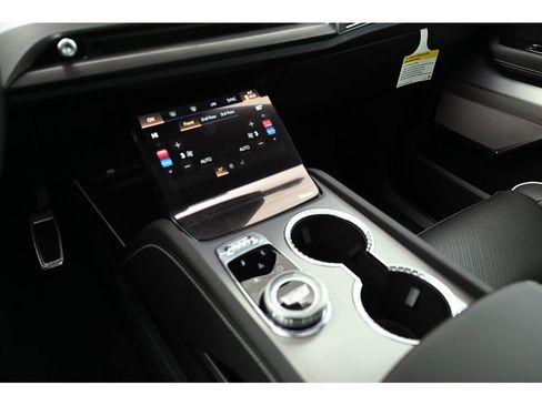 New 2026 Cadillac Vistiq Platinum image 31