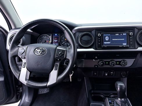 Used 2019 Toyota Tacoma SR5 RWD image 5