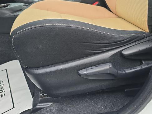 Used 2016 Toyota RAV4 XLE w/ Convenience Package FWD image 27