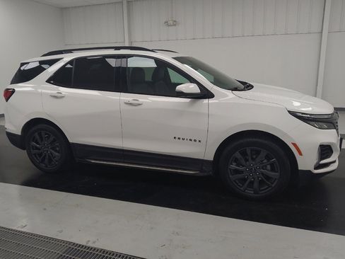 Used 2024 Chevrolet Equinox RS FWD image 11