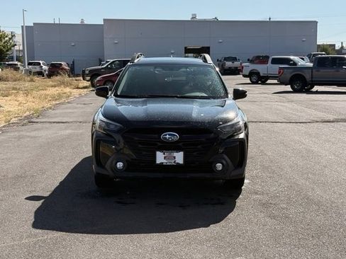 Used 2025 Subaru Outback Touring AWD/4WD image 8