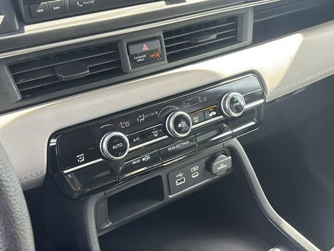 Used 2023 Honda Pilot LX image 20