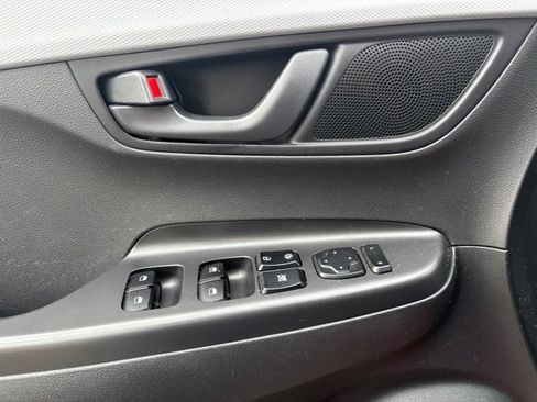 Used 2019 Hyundai Kona SE FWD image 7