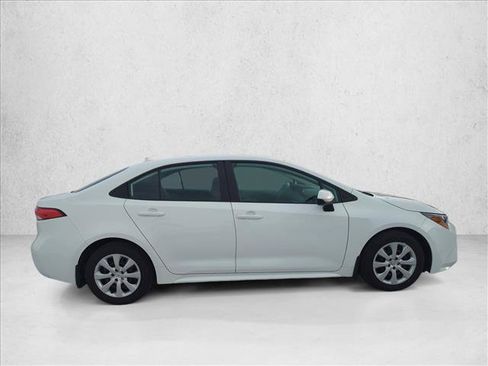 Certified 2025 Toyota Corolla LE FWD image 4