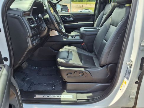 Used 2022 Chevrolet Suburban Z71 w/ Z71 Off-Road Package AWD/4WD image 16