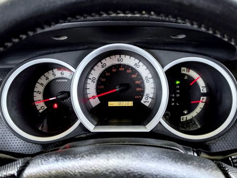 Used 2015 Toyota Tacoma PreRunner w/ TRD Sport Package image 23