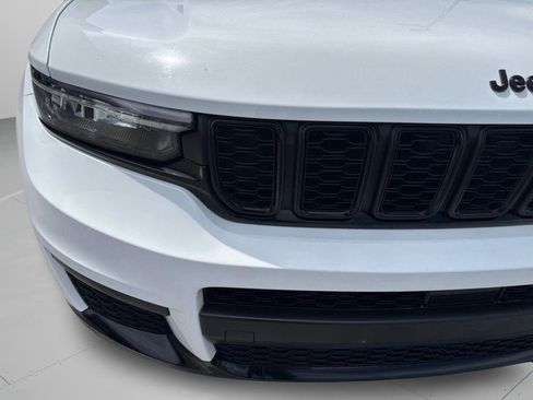 Used 2023 Jeep Grand Cherokee L Laredo RWD image 44