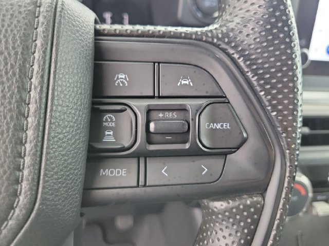 Used 2025 Toyota Tacoma SR5 AWD/4WD image 21